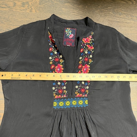 Johnny Was Black Rayon Embroidered Floral Boho Tunic Top Sz S Peasant